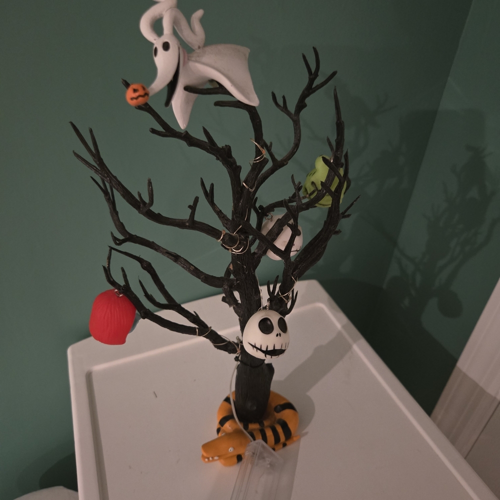 Halloween Tree Toy with Ghost and Jack Skull Ornaments - Black and White